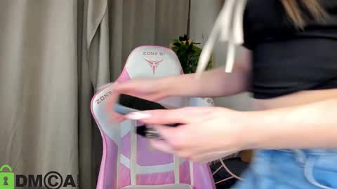 GMT7TueWedThSu 0300am-0900am. Sa 1000am-0400pm online show from 10, 11, 2025