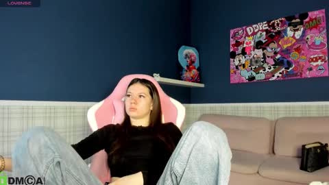 GMT7TueWedThSu 0300am-0900am. Sa 1000am-0400pm online show from 5, 2, 2026