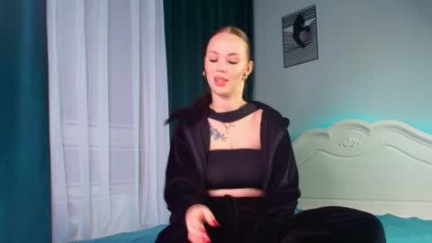 Surprisingly my name is exactly Nicole online show from 27, 3, 2026