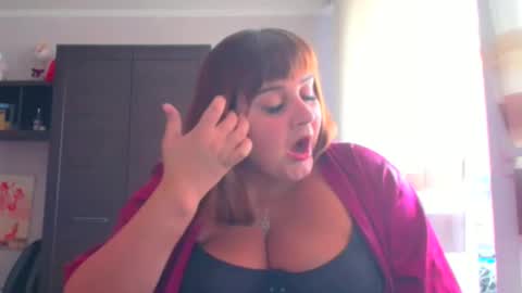 Nicole online show from 11, 10, 2025