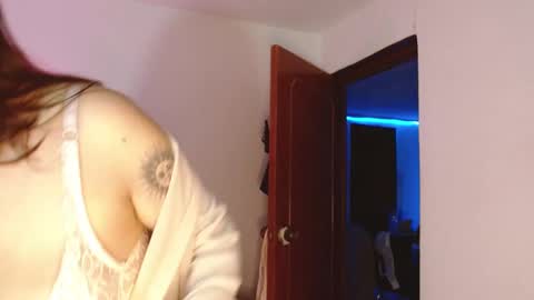 Nicole White online show from 7, 2, 2025