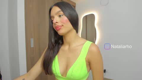 Snapshot of nicole_whitee chatting on 11, 12, 2024 N A T A L I A online show from 11, 12, 2024