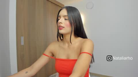 Snapshot of nicole_whitee chatting on 21, 1, 2025 N A T A L I A online show from 21, 1, 2025