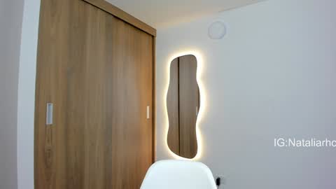 Snapshot of nicole_whitee chatting on 2, 2, 2025 N A T A L I A online show from 2, 2, 2025