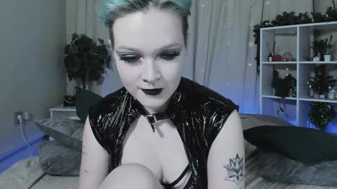 Nicole online show from 11, 1, 2025