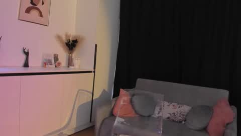 nicoleirisxxx online show from 26, 9, 2025