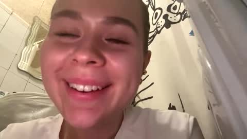 NicoleKathie online show from 2, 2, 2026