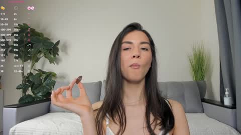 Dua Lipa online show from 18, 12, 2024
