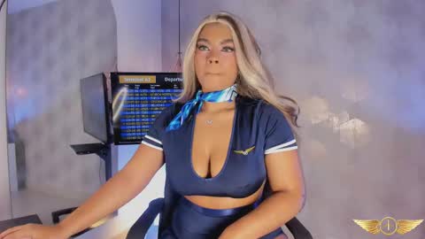 Snapshot of nicolemorelli2 chatting on 14, 10, 2025 Andrea give it a thumbs up please its important online show from 14, 10, 2025