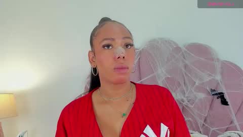 NICOLE online show from 21, 10, 2025