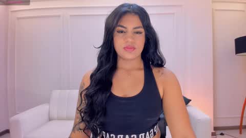 Nicole Sanz online show from 24, 2, 2025