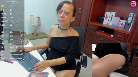 Nicolett Ryan  online show from 30, 1, 2025