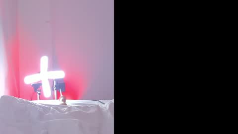Snapshot of nicolle_saenzz chatting on 4, 2, 2025 Nicolle Saenzz online show from 4, 2, 2025