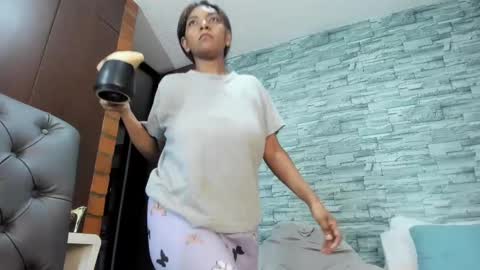 nicollesofia3 online show from 12, 3, 2025