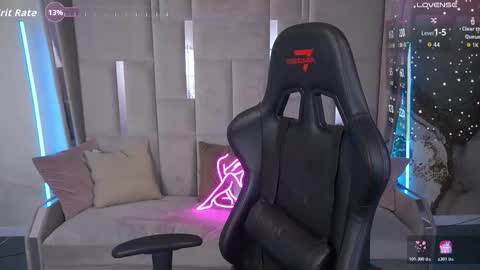 Snapshot of nicolnightt chatting on 21, 10, 2025 Nicole online show from 21, 10, 2025