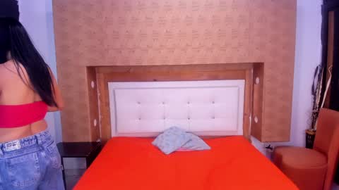 nicolysofi online show from 23, 12, 2024