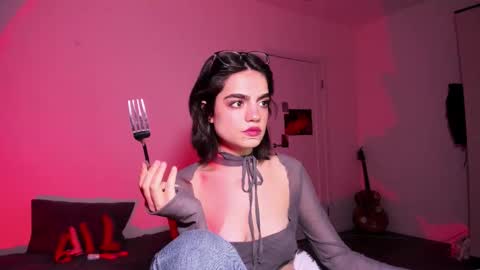 Daisy online show from 21, 12, 2025