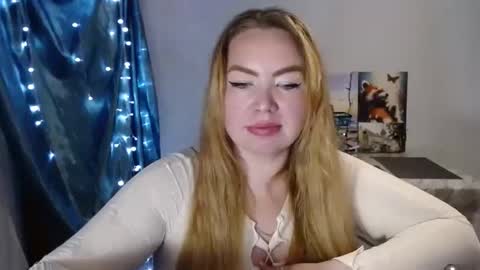 nightlaura online show from 27, 12, 2024