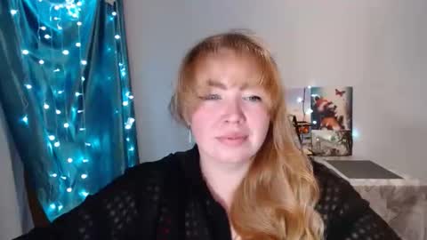 nightlaura online show from 1, 1, 2025