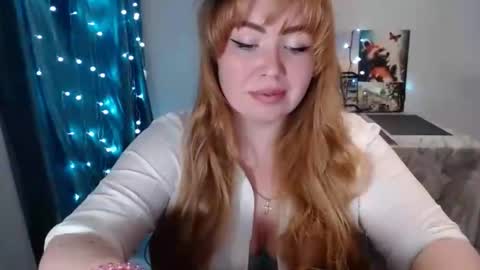 nightlaura online show from 3, 1, 2025