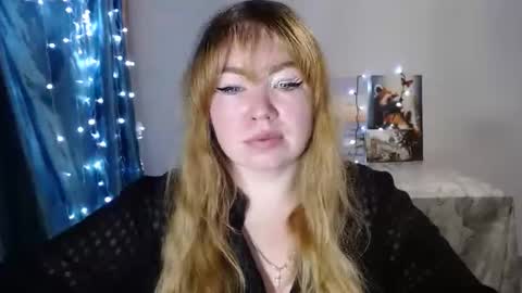 nightlaura online show from 12, 1, 2025