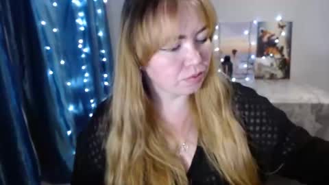 nightlaura online show from 13, 1, 2025