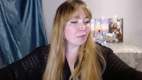 nightlaura online show from 23, 1, 2025