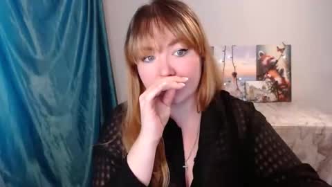 nightlaura online show from 28, 1, 2025