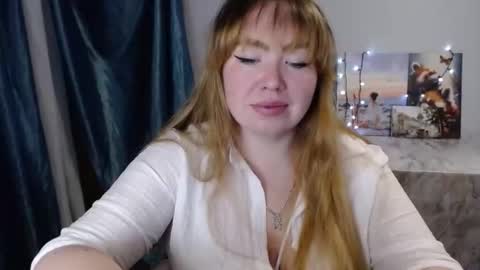 nightlaura online show from 2, 2, 2025