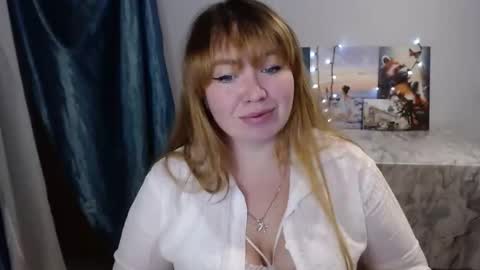 nightlaura online show from 3, 2, 2025