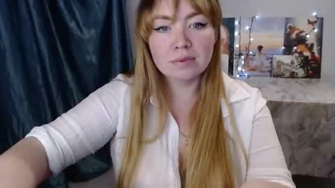 nightlaura online show from 5, 2, 2025