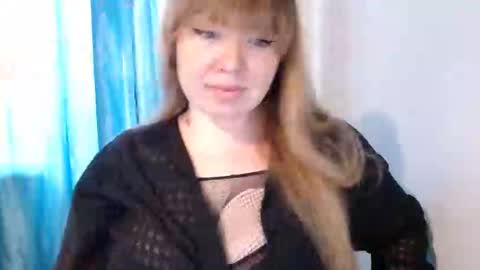 nightlaura online show from 13, 2, 2025