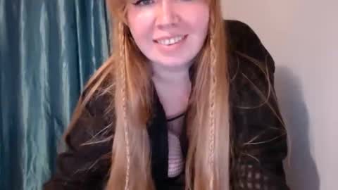 nightlaura online show from 13, 2, 2025