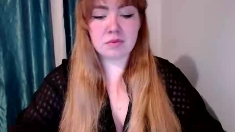 nightlaura online show from 21, 2, 2025