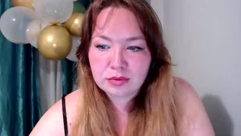 nightlaura online show from 19, 9, 2025