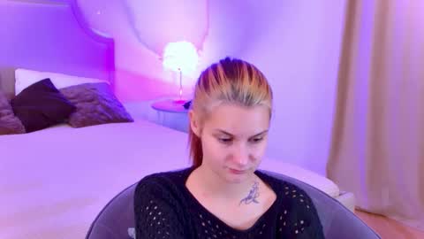 Snapshot of nightopal chatting on 4, 11, 2025 NightOpal online show from 4, 11, 2025