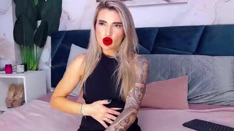 Snapshot of nightshadeiris chatting on 9, 10, 2025 Iris online show from 9, 10, 2025