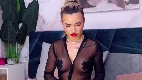 Snapshot of nightshadeiris chatting on 10, 11, 2025 Iris online show from 10, 11, 2025