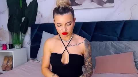 Snapshot of nightshadeiris chatting on 24, 11, 2025 Iris online show from 24, 11, 2025