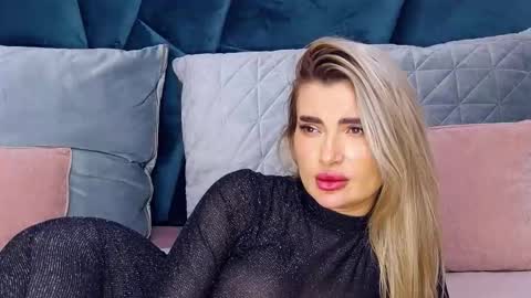 Snapshot of nightshadeiris chatting on 18, 12, 2025 Iris online show from 18, 12, 2025