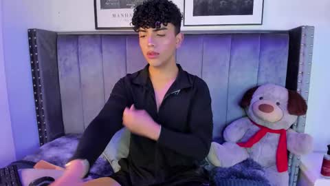 Snapshot of niick_twink chatting on 8, 10, 2025 niick_twink online show from 8, 10, 2025