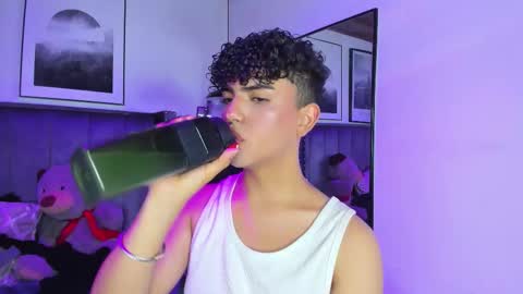 Snapshot of niick_twink chatting on 20, 10, 2025 niick_twink online show from 20, 10, 2025