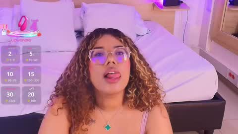 Snapshot of niickypurple chatting on 19, 11, 2025 Call me Nicky online show from 19, 11, 2025