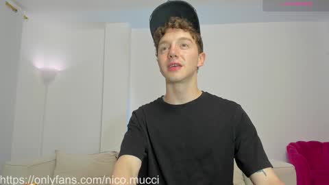 Nicolas Mucci online show from 1, 2, 2025