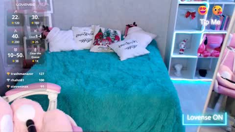 Nicole  online show from 24, 12, 2024