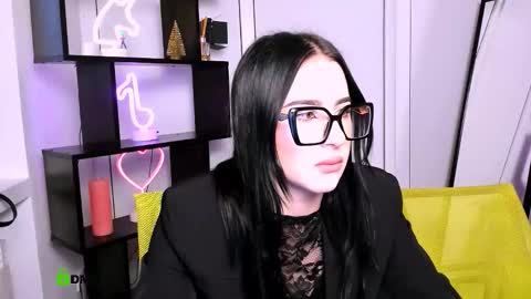 Snapshot of nika_still chatting on 19, 12, 2025 Little Angel online show from 19, 12, 2025