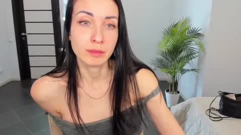 Snapshot of nikamiles chatting on 25, 1, 2025 Nika online show from 25, 1, 2025