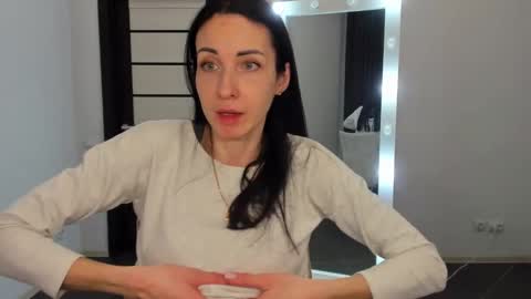 Snapshot of nikamiles chatting on 26, 1, 2025 Nika online show from 26, 1, 2025