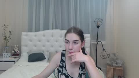 nikastarkk online show from 26, 1, 2025
