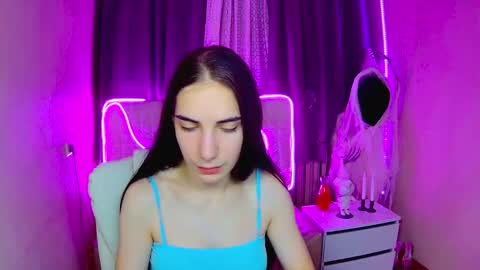 nikastarkk online show from 10, 10, 2025